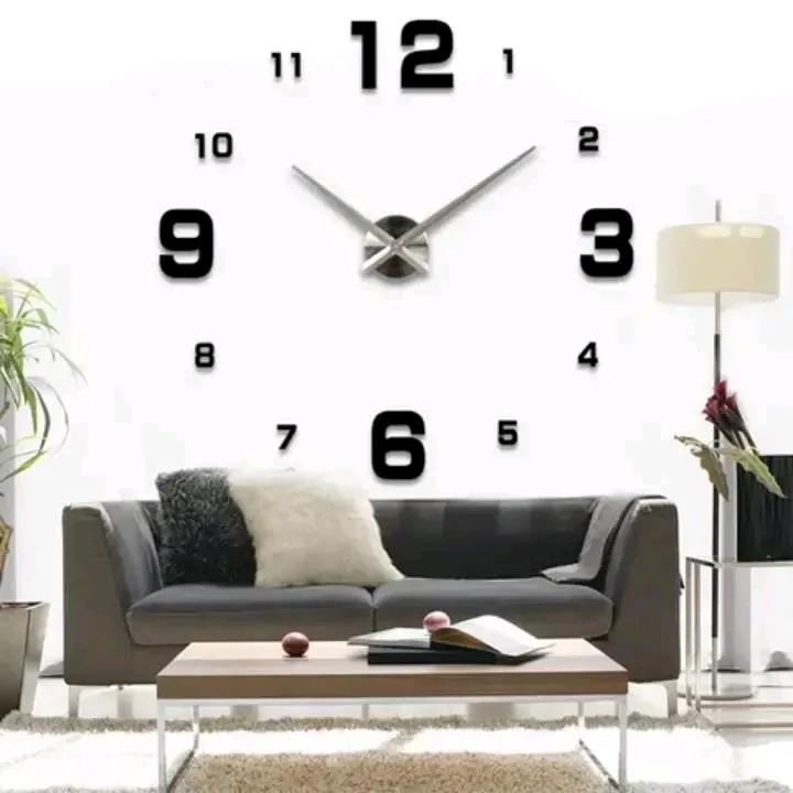 Horloge murale décorative à chiffres noirs